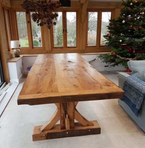 The completed solid oak dining table