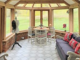 Oak beam structure in the inside